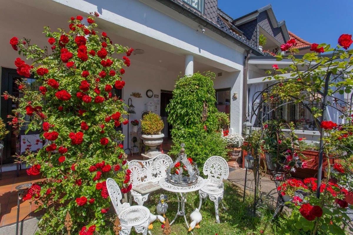 cafesahne u Pension Dranske Exterior foto