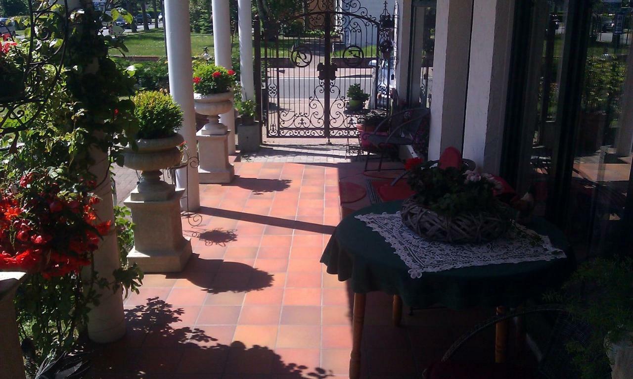 cafesahne u Pension Dranske Exterior foto